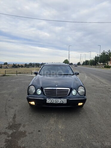 Mercedes E 220 1999, 362,976 km - 2.2 l - Qazax