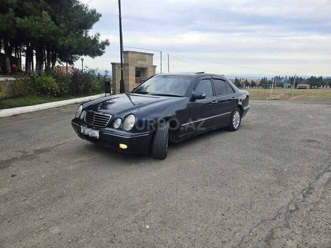 Mercedes E 220 1999, 362,976 km - 2.2 l - Qazax