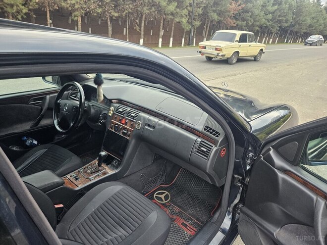 Mercedes E 220 1999, 362,976 km - 2.2 l - Qazax