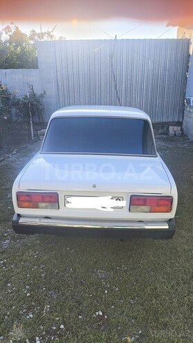 LADA (VAZ) 2107 2006, 300,000 km - 1.6 l - Ucar