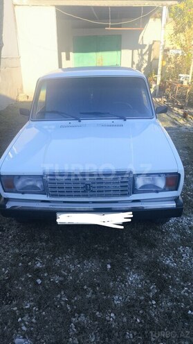 LADA (VAZ) 2107 2006, 300,000 km - 1.6 l - Ucar