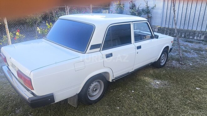 LADA (VAZ) 2107 2006, 300,000 km - 1.6 l - Ucar