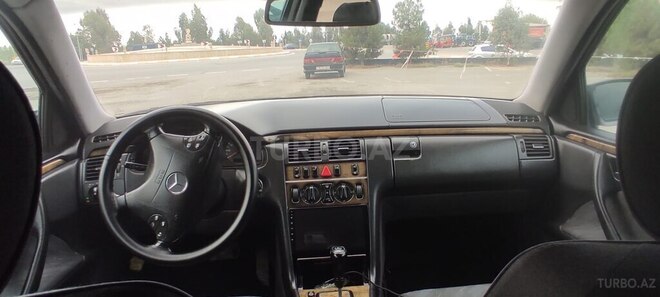 Mercedes E 240 1999, 480,000 km - 2.4 l - Şirvan