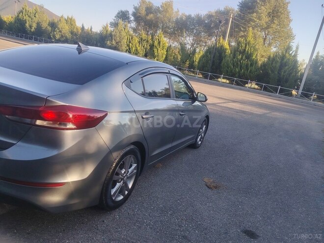 Hyundai Elantra 2018, 117,000 km - 2.0 l - Şəki