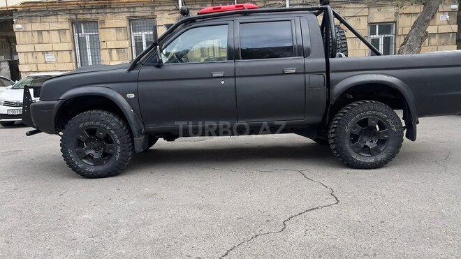 Mitsubishi L200 2003, 700,000 km - 2.5 l - Bakı