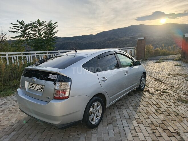 Toyota Prius 2006, 708,111 km - 1.5 l - Laçın