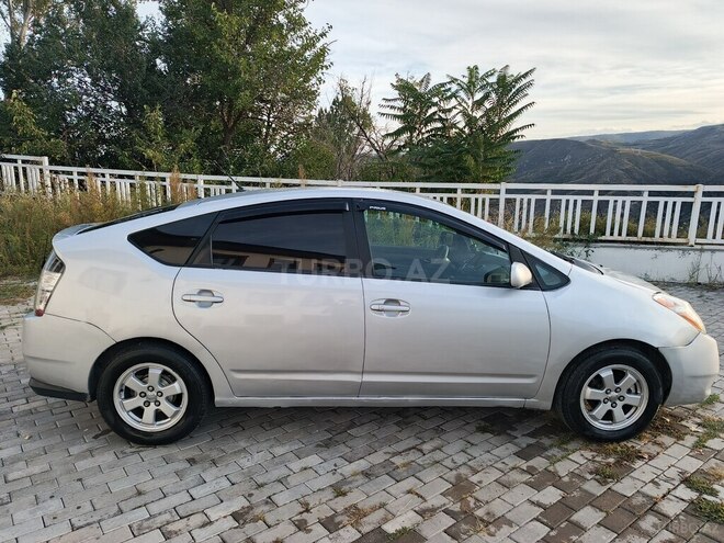 Toyota Prius 2006, 708,111 km - 1.5 l - Laçın