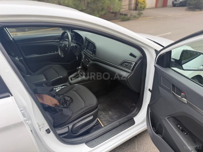 Hyundai Elantra 2017, 174,178 km - 2.0 l - Bakı