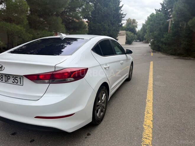 Hyundai Elantra 2017, 174,178 km - 2.0 l - Bakı
