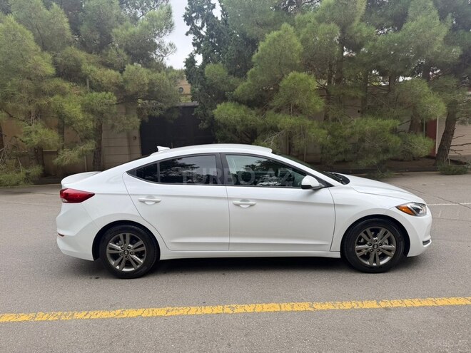 Hyundai Elantra 2017, 174,178 km - 2.0 l - Bakı