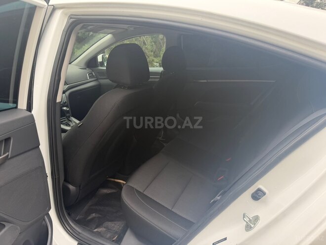 Hyundai Elantra 2017, 174,178 km - 2.0 l - Bakı