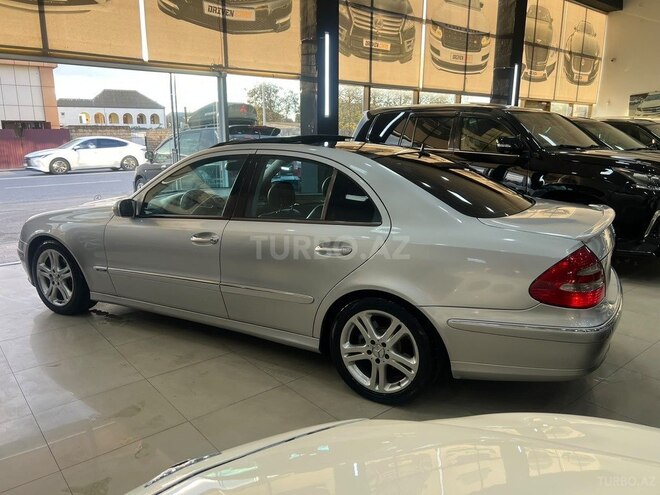 Mercedes E 240 2002, 242,400 km - 2.6 l - Bakı
