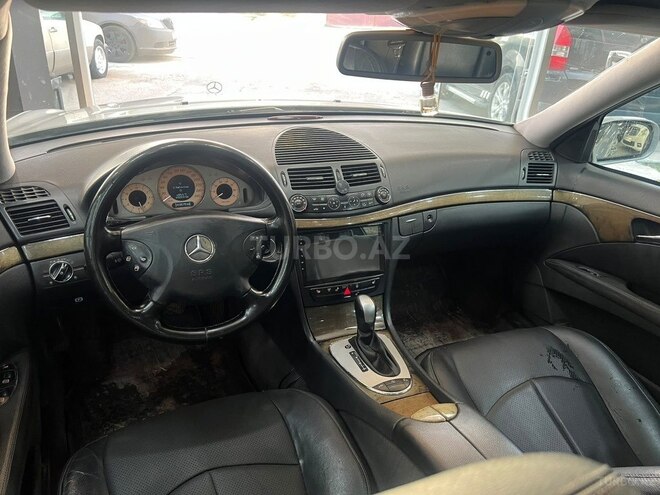 Mercedes E 240 2002, 242,400 km - 2.6 l - Bakı