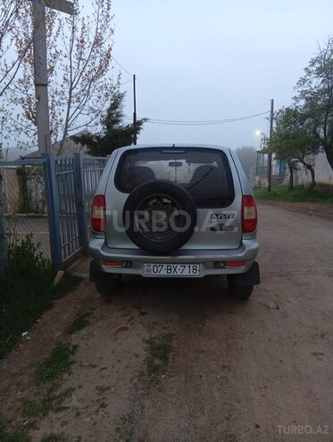 Chevrolet Niva 2005, 280,000 km - 1.7 л - Lerik