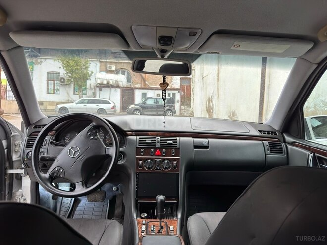 Mercedes E 220 2000, 470,000 km - 2.2 l - Bakı