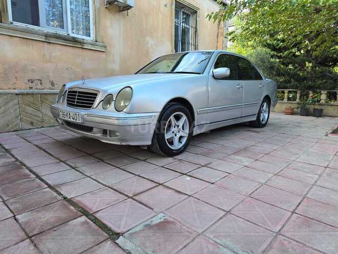 Mercedes E 220 2001, 314,500 km - 2.2 l - Sumqayıt