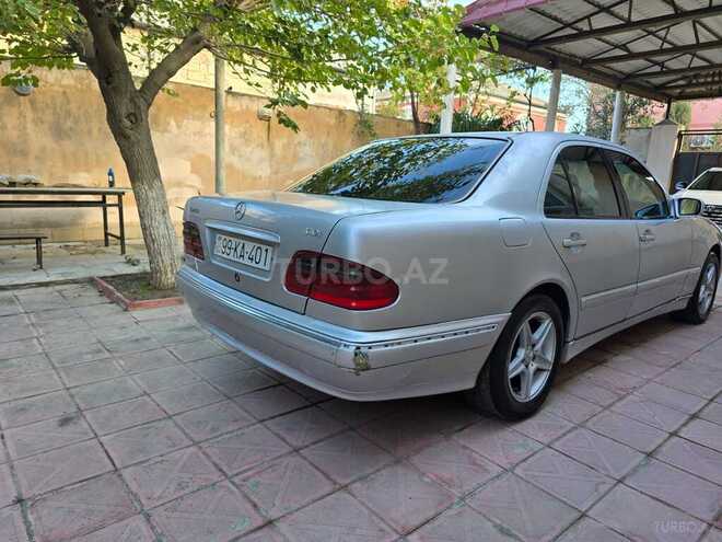 Mercedes E 220 2001, 314,500 km - 2.2 l - Sumqayıt