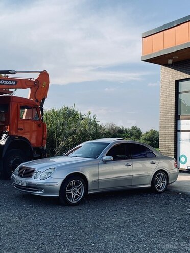 Mercedes E 320 2002, 315,000 km - 3.2 l - Beyləqan