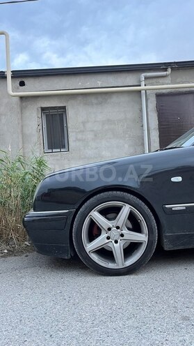 Mercedes E 200 1998, 380,000 km - 2.0 l - Bakı