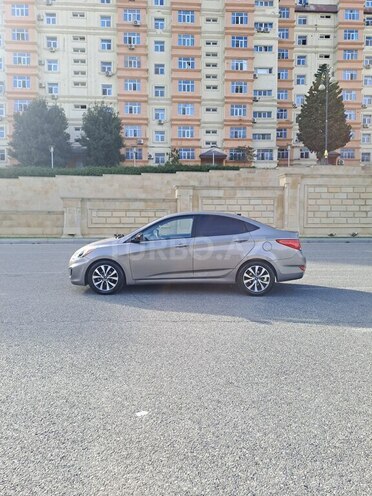 Hyundai Accent 2017, 173,809 km - 1.6 l - Bakı