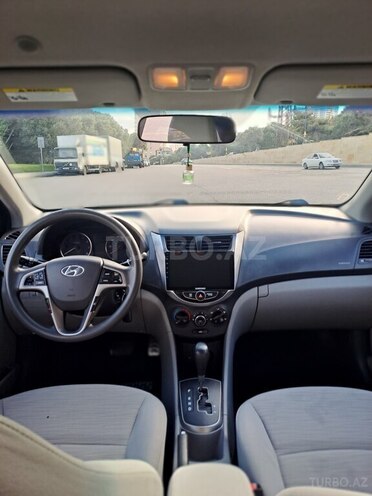 Hyundai Accent 2017, 173,809 km - 1.6 l - Bakı