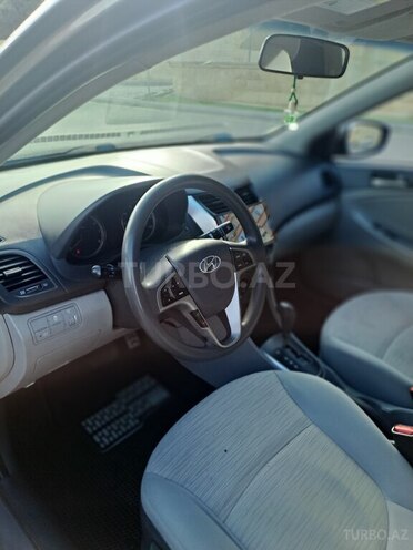 Hyundai Accent 2017, 173,809 km - 1.6 l - Bakı