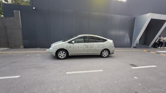 Toyota Prius 2006, 336,000 km - 1.5 л - Babək