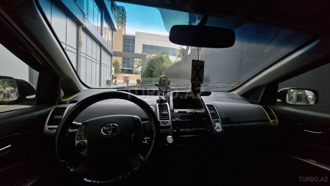 Toyota Prius 2006, 336,000 km - 1.5 л - Babək
