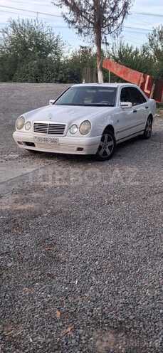 Mercedes E 200 1998, 737,000 km - 2.0 l - Füzuli