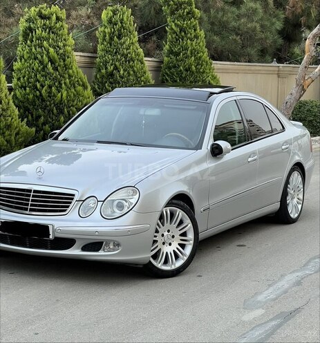 Mercedes E 240 2003, 256,000 km - 2.6 л - Bakı