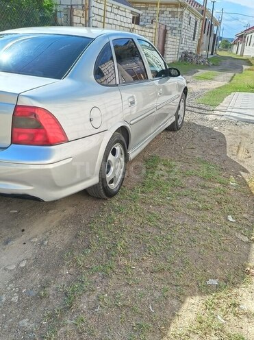 Opel Vectra 1999, 111,111 km - 1.6 l - Qazax