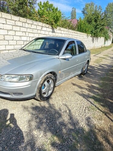 Opel Vectra 1999, 111,111 km - 1.6 l - Qazax