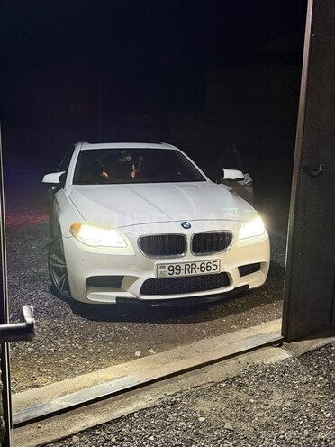 BMW 520 2013, 155,555 km - 2.0 л - Yevlax
