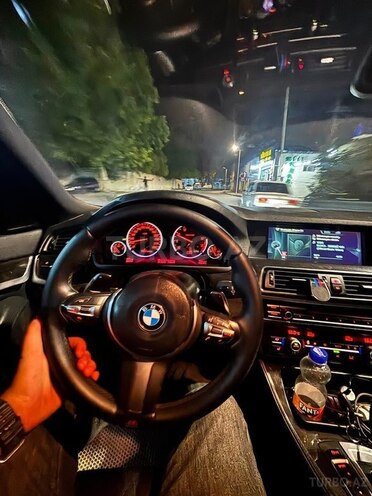 BMW 520 2013, 155,555 km - 2.0 л - Yevlax