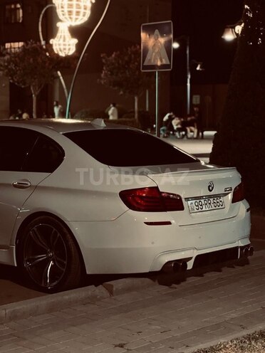 BMW 520 2013, 155,555 km - 2.0 л - Yevlax