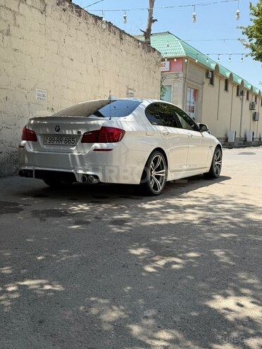 BMW 520 2013, 155,555 km - 2.0 л - Yevlax