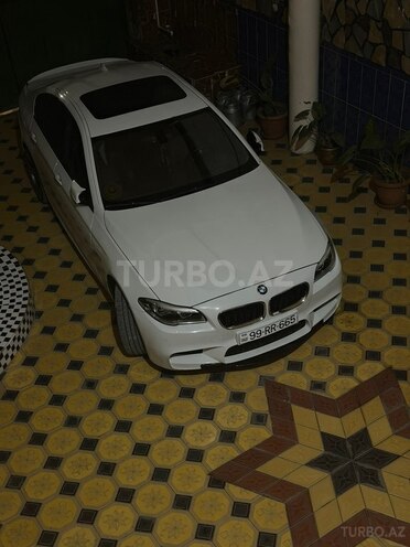 BMW 520 2013, 155,555 km - 2.0 л - Yevlax