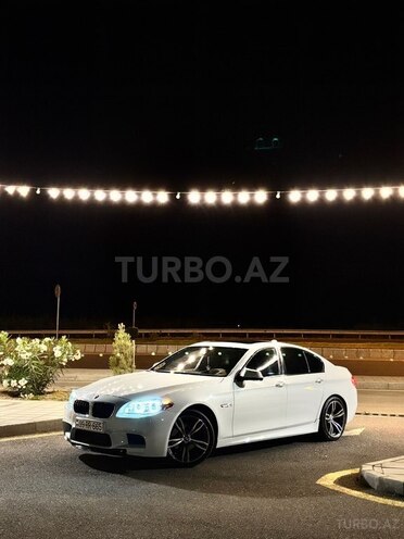 BMW 520 2013, 155,555 km - 2.0 л - Yevlax