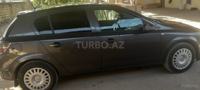 Opel Astra 2009, 225,175 km - 1.4 l - Salyan