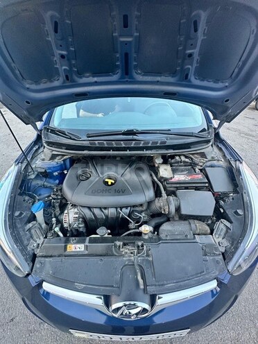 Hyundai Elantra 2015, 180,000 km - 1.8 l - Bakı
