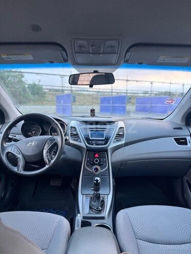 Hyundai Elantra 2015, 180,000 km - 1.8 l - Bakı