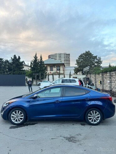 Hyundai Elantra 2015, 180,000 km - 1.8 l - Bakı