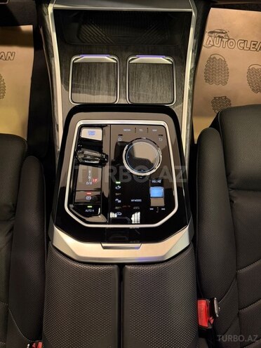 BMW i7 M70 2023, 13,000 km - 0.0 l - Bakı