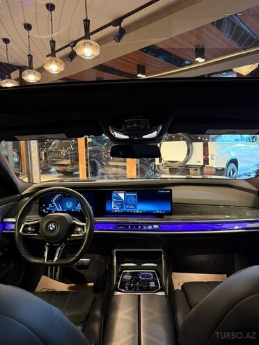 BMW i7 M70 2023, 13,000 km - 0.0 l - Bakı