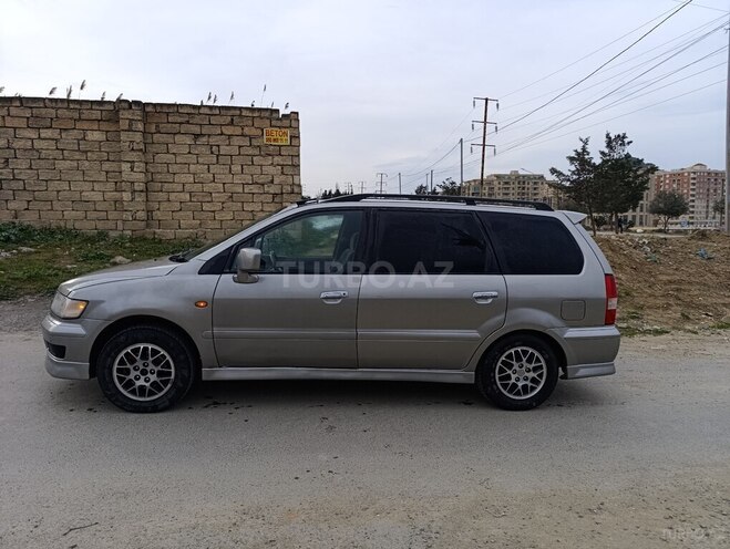 Mitsubishi Chariot 2001, 250,000 km - 2.4 l - Bakı