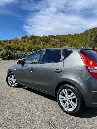 Hyundai i30 2009, 286,734 km - 1.4 l - Şəki