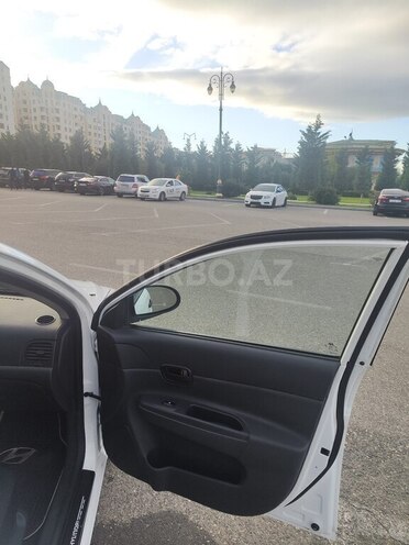 Hyundai Accent 2010, 290,000 km - 1.4 л - Sumqayıt