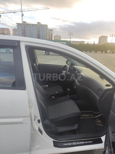 Hyundai Accent 2010, 290,000 km - 1.4 л - Sumqayıt