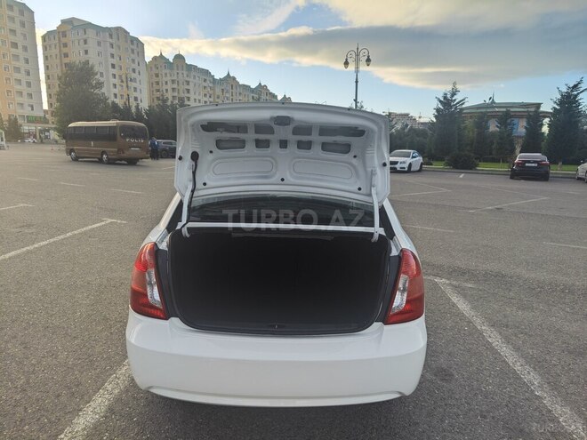 Hyundai Accent 2010, 290,000 km - 1.4 л - Sumqayıt