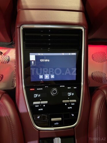 Porsche Panamera 2018, 99,000 km - 3.0 л - Bakı
